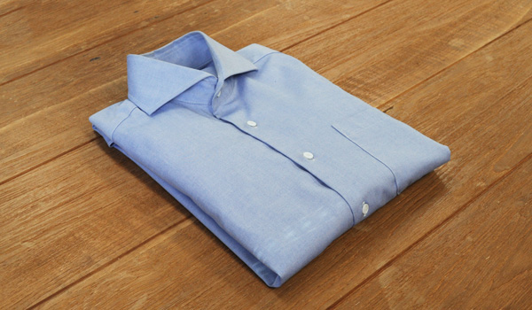 出張時に困らない！簡単にできるワイシャツのたたみ方と持ち運び方のコツシャツの専門店 ozieオジエ
