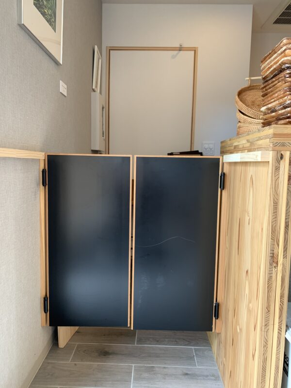 AmazonKAWAJUNカワジュンミニ スイングドア ダブル両開き ・ W700㎜×DH700㎜高機能グレビティヒンジ 軽量 ポリ合板 白 簡単着脱MSDドア 7070WE MC043ドア用金物