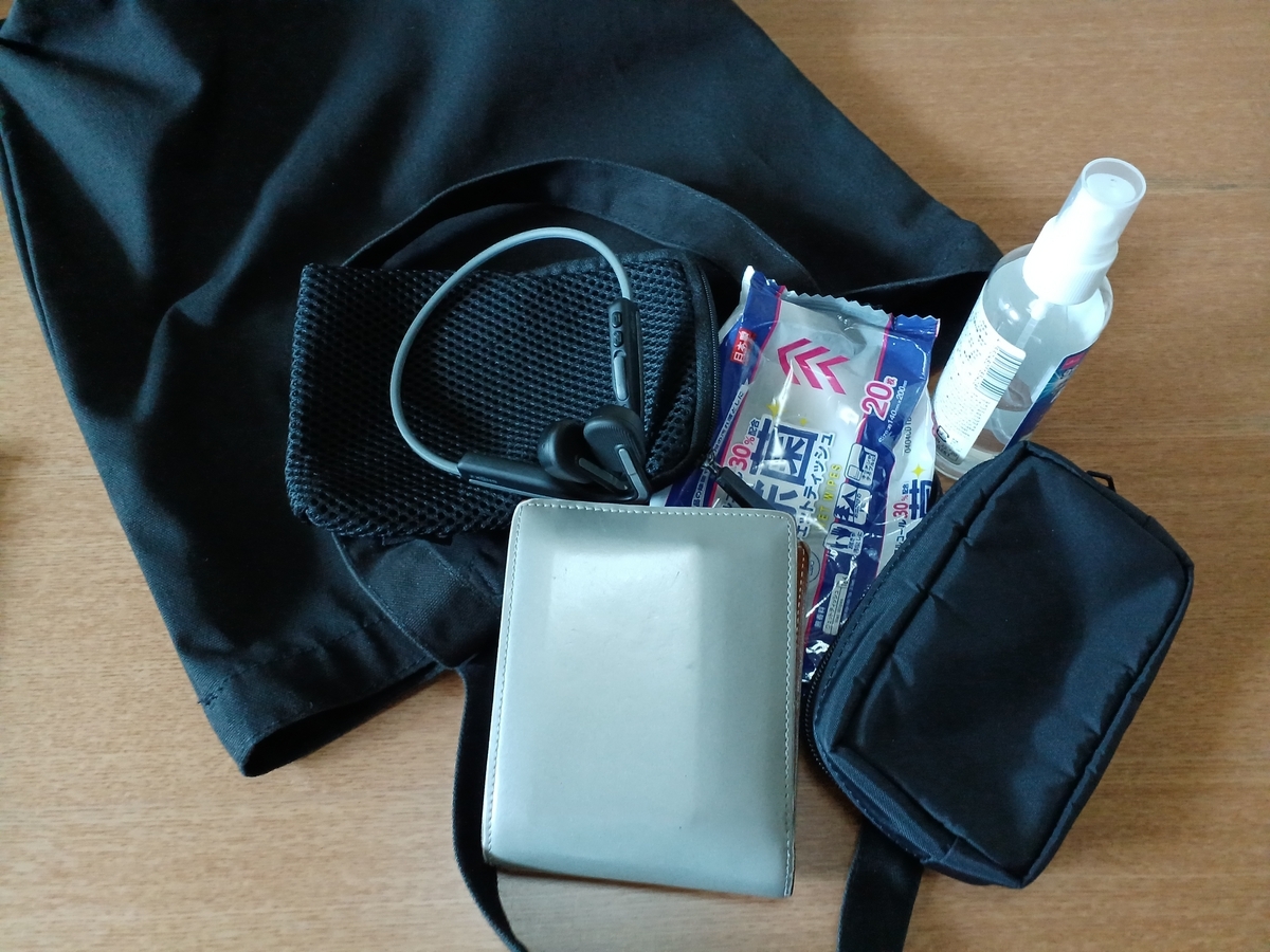 100均のバッグインバッグが超優秀！カバンのごちゃつきを一気に解消 ダイソー・キャンドゥ・セリア- macaroni