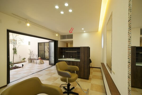 エアコンを目立たなくする空間スタイルアップ術業務用エアコン交換・取り付けはお任せ！エアコン総本舗