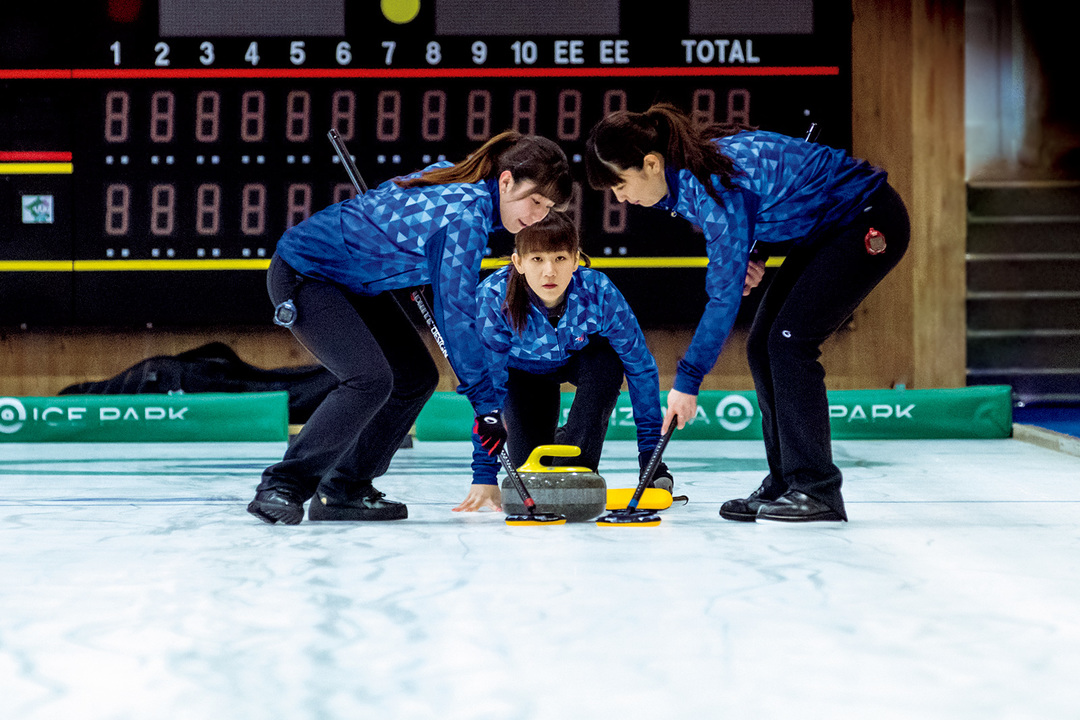 五輪代表争いへ、松村千秋 中部電力 「優勝しか道はない」 日本混合ダブルスカーリングが3日開幕信濃毎日新聞デジタル 信州・長野県のニュースサイト