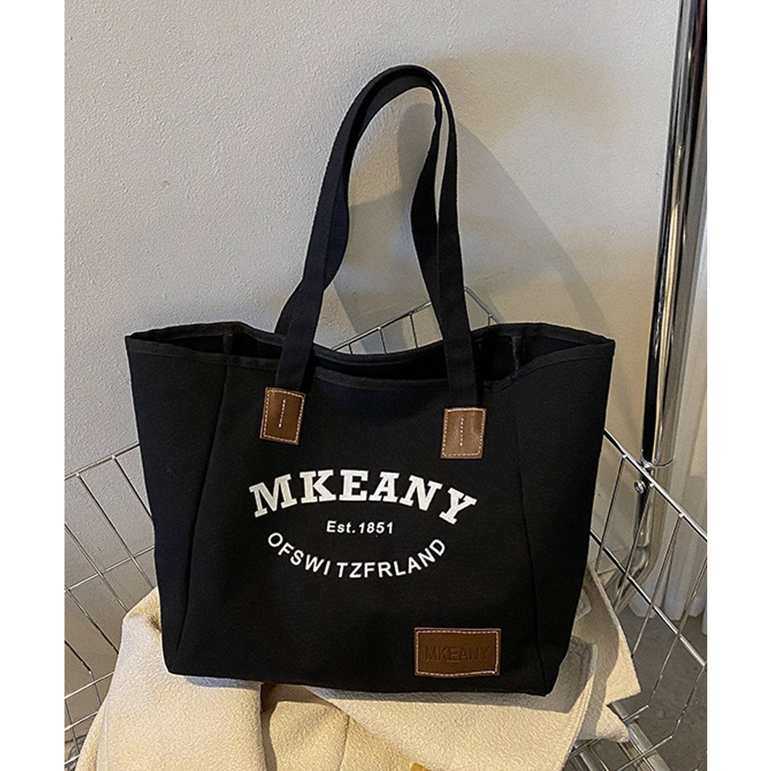 AmazonJOKnetメール便 A4 ロゴ シンプルカラー トートバッグ レディース 大きめ キャンバス 肩掛け マチ付き 軽量 帆布丈夫 英字 ブラック FJOKnetトートバッグ