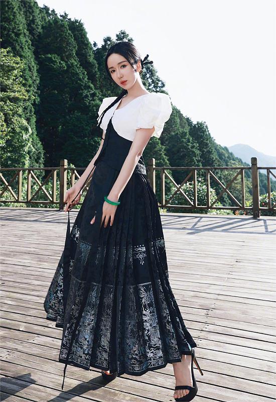 国潮とは何か？中国の新しいカルチャームーブメントの解説中国SNS動画・越境EC支援のクレソン