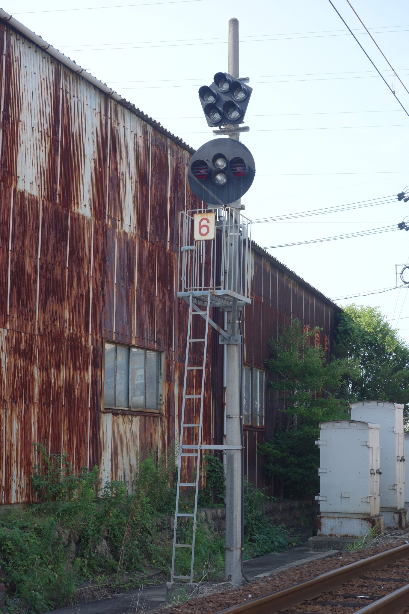 踏切の回路 踏切動作反応灯と特殊信号発光機 - にゃいっちぃと電車のきっぷ Panda NEKO No.1 ブログ