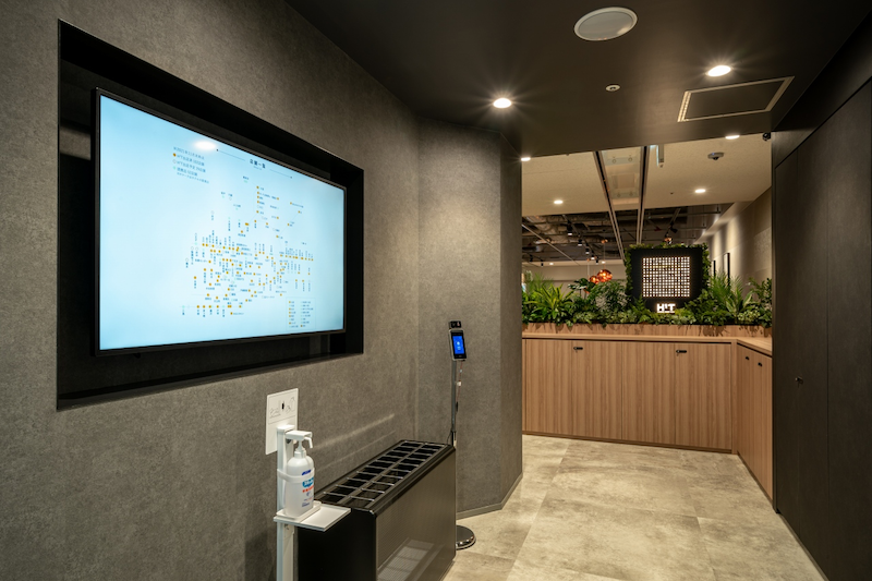 2015年2月 エントランスディスプレイ動画コンテンツを納入導入事例Creation of Business Sceneビジネスシーンを創造する。株式会社毎日映像音響システム