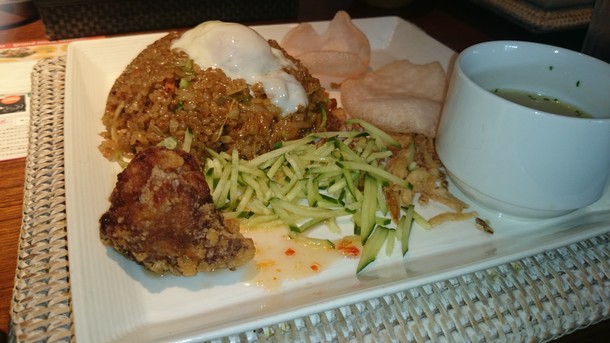 なんば おいしいエスニックランチ ～アジアンカフェ湊町リバーカフェアジアンカフェ: 自己中心食日記 Powered by ライブドアブログ