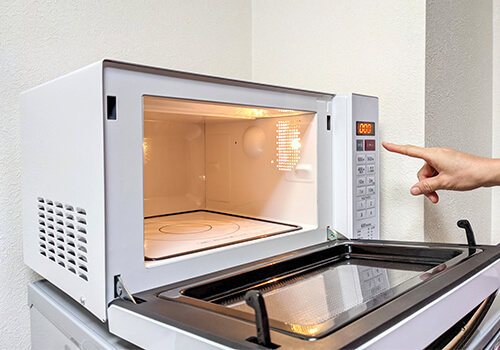 炊飯器やレンジはどこに置く？キッチン家電の置き方実例