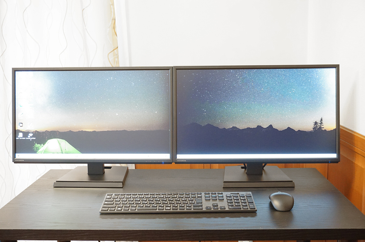 狭い机でも大画面デュアルモニターも夢じゃない！デュアルモニターアーム - サンコ- 8軸式ロングくねくねデュアルモニタアームMARMGUS11Lのレビュージグソーレビューメディア