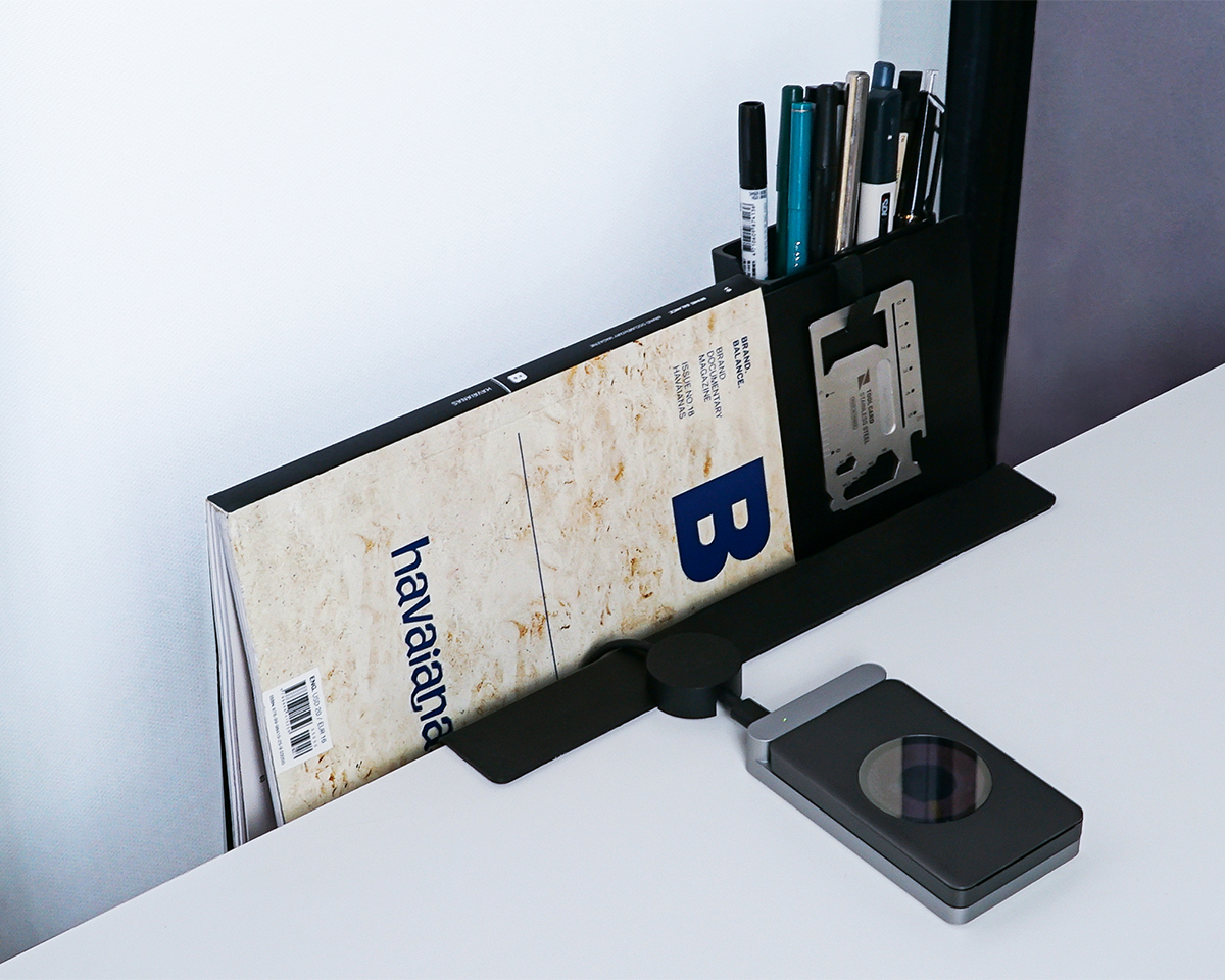 オフィスデスクの周りを整理する便利グッズを紹介!おしゃれに収納する整理整頓術も解説オフィスのギモン