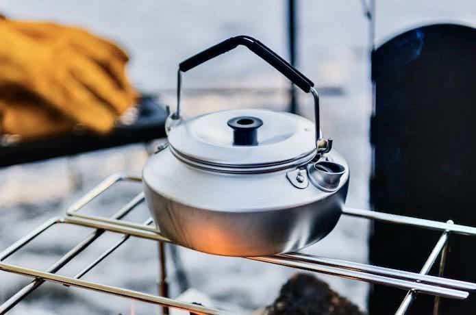 キャンプポットセット - ポータブルステンレス鋼調理器具セットキャンプ、ハイキング、旅行、バックパッキング、キャンピングカーのため キャンドゥで5点 セットキャンプ用品発見！ ケトルは使いやすくて良いが、他の4点はいらない代わりに、値段下げて欲しいと思ったのは