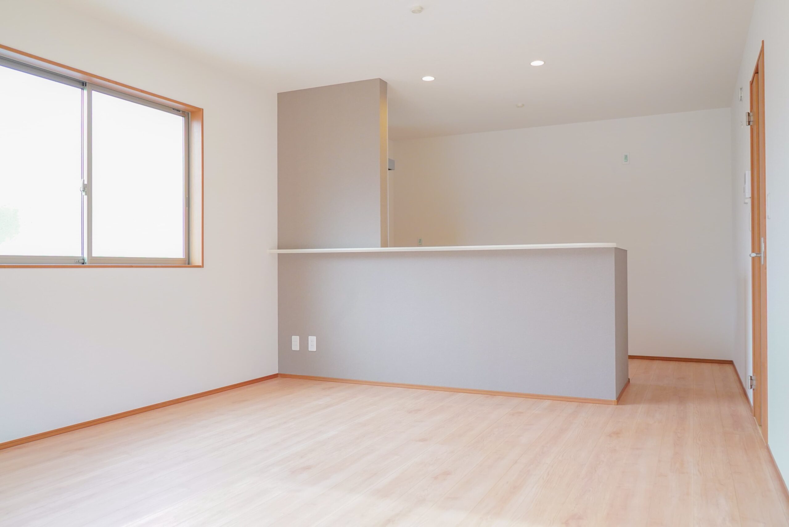 コンクリート床の防塵塗装の施工方法と単価について