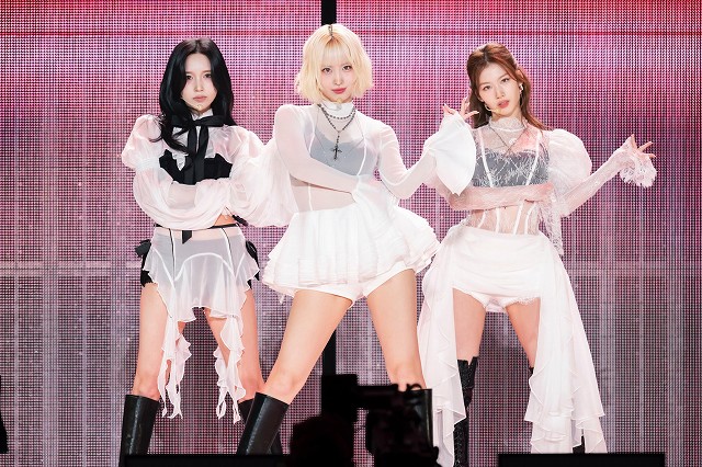 TWICE モモ、サナの誕生日に“あるファッションアイテム”をプレゼント！ そこに込められたモモの愛情 ＆ ２人の関係性にファン感動 動画あり-KPOP monster