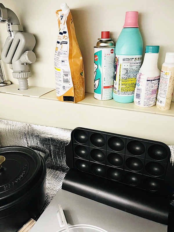 食器棚が便利かも？出しっぱなしになりがちな食品ストック、お茶、サプリの収納アイデア - 片づけ収納ドットコム