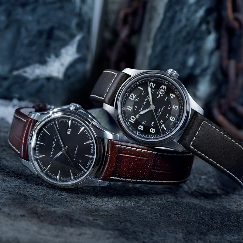 塹壕の機銃掃射、ジョン ハミルトン作「フライング メモリーズ」のイラスト