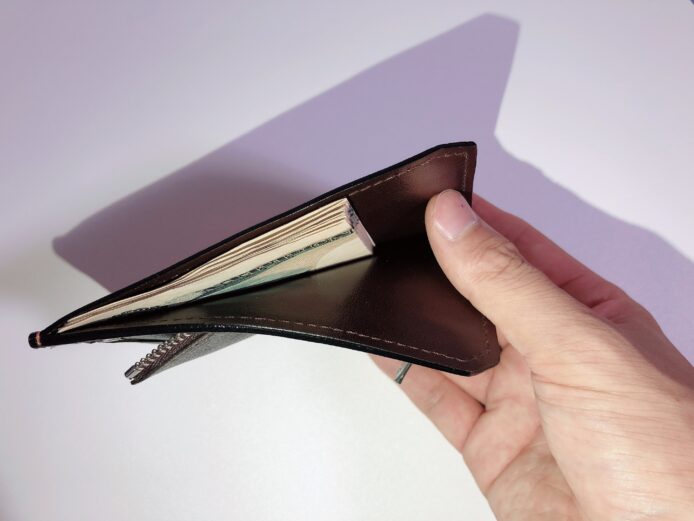 ラウンド中におすすめ ラルコバレーノ スマートミニウォレット