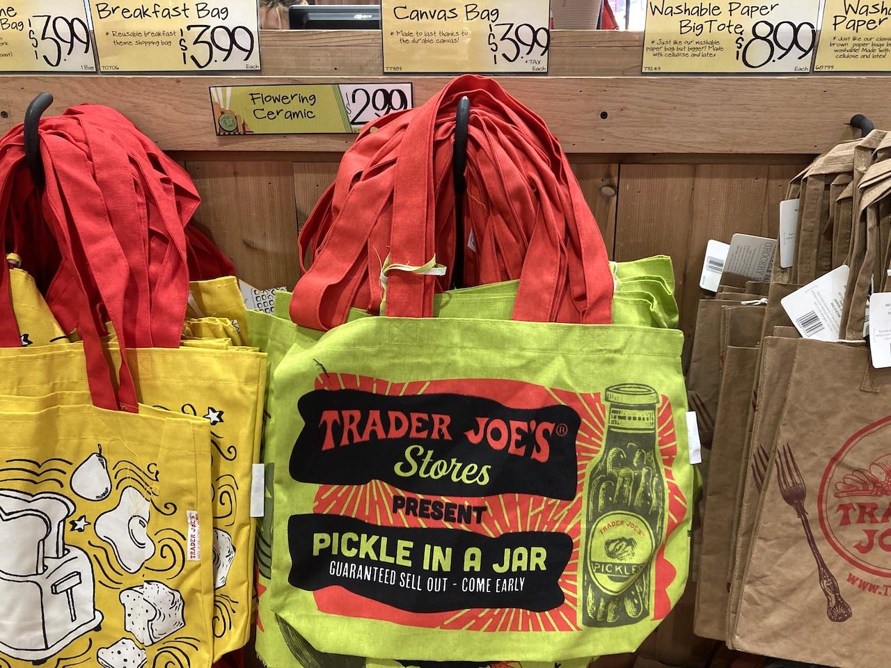 トレーダージョーズ トートバッグ レディース メンズ Trader Joe's エコバッグ ショッピングバッグ トレジョ