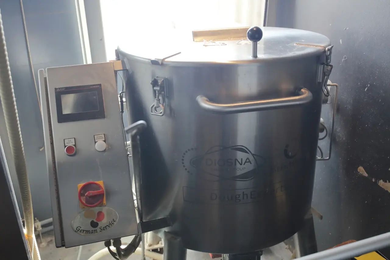 いいお店”ってなんだろう？ 「パンストック」平山哲生の店づくりの哲学 @pain_stock @pain_stock_tenjin @76tetsuo福岡市東部の住宅街・箱崎に2010年に開業し、今や地元の福岡では誰もが知る店となった「パンストック」。オーナーシェフの平山哲生さんが考える、長くお客