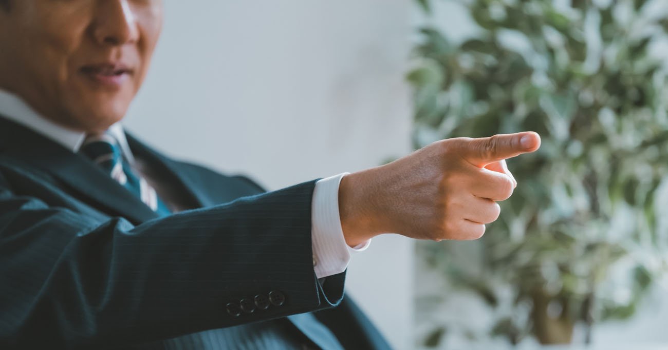 政治家の会見における名言とは？スーツの着こなしも解説 - オーダースーツSADA