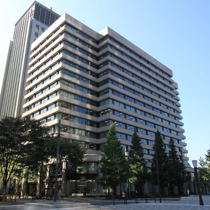 海岸通に日本郵船と宇徳が本社 ほぼ全面保全の「横浜郵船ビル」はホテルにカナロコ by 神奈川新聞