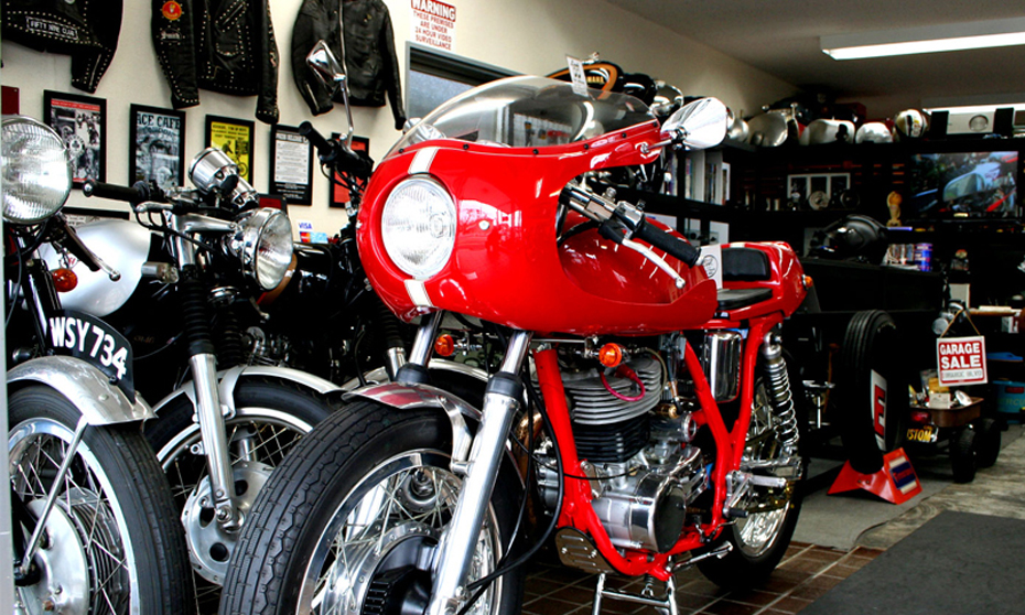 ミナミモーターサイクルのホンダCB750 CUSTOM 1981年のカフェレーサースタイル・MINAMI MOTORCYCLE – CUSTOMFRONTカスタムフロントCUSTOM FRONT