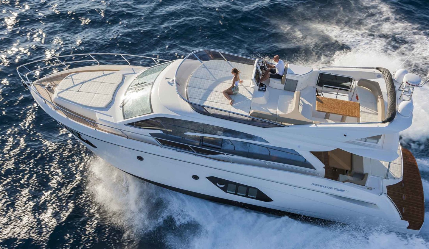 チャータークルーズ新艇・中古艇 クルーザー販売 横浜 Portside