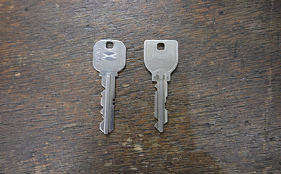 玄関のドアガードやドアチェーンを外から自分で開ける方法4選レスキューインフォ