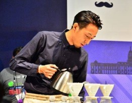 ファミマのブレンドコーヒーがニューアル 180円のLサイズも新登場おたくま経済新聞