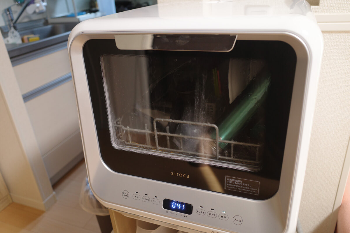 どんなキッチンでも諦めない！据え置き型食洗機の設置場所と目隠しアイデアRoomClip mag暮らしとインテリアのwebマガジン