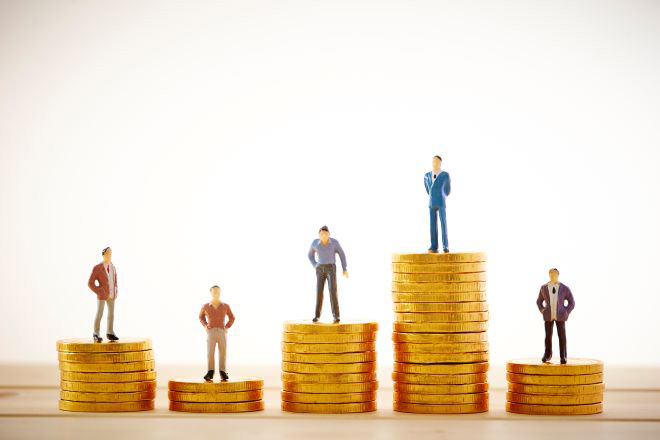 生涯年収8億円サラリーマンだから使える“転職と副業のかけ算”で収入アップする術文春オンライン