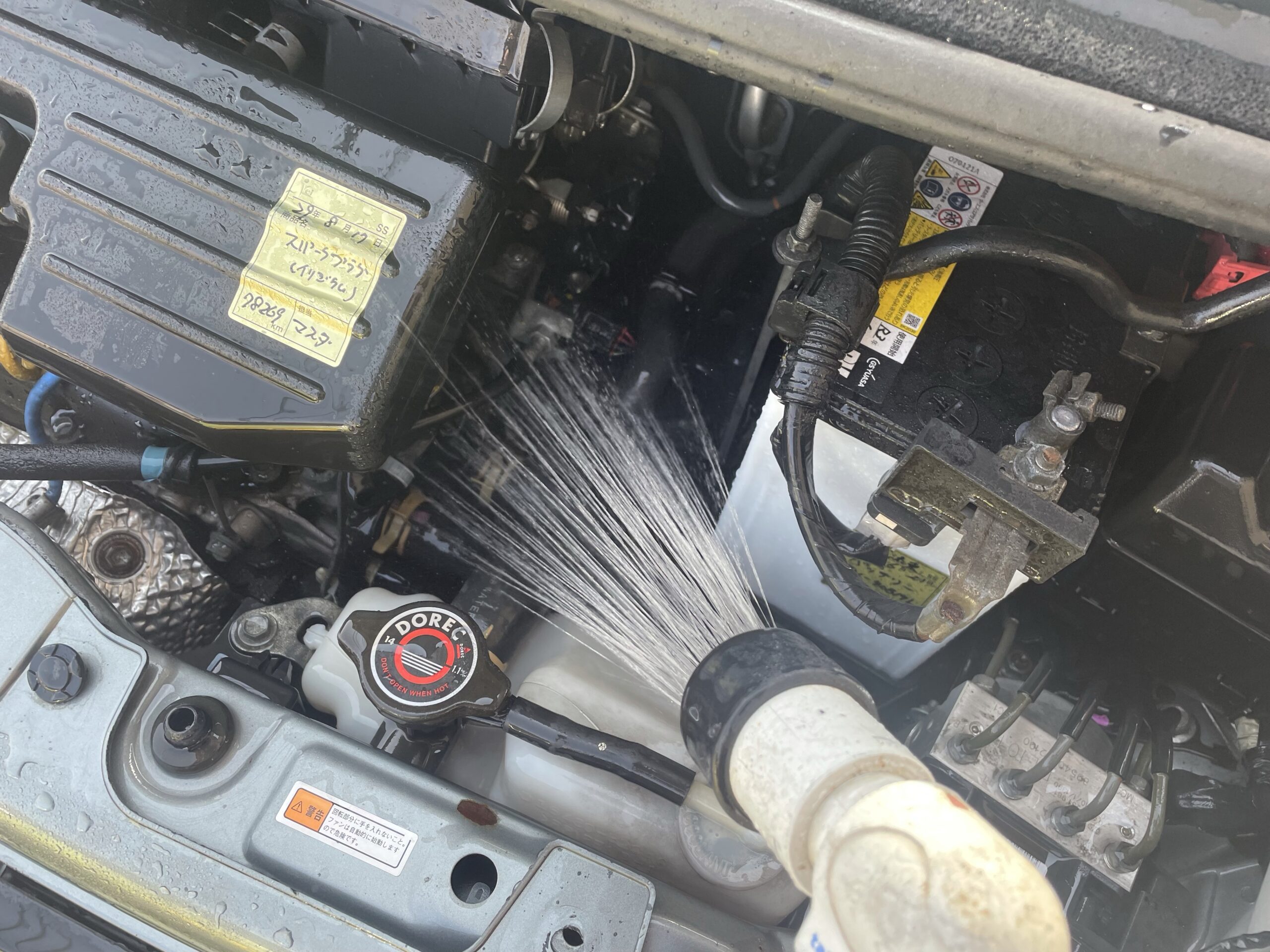 エンジンルーム洗浄 トヨタ プリウス・50系 by TAKA 222 - みんカラ