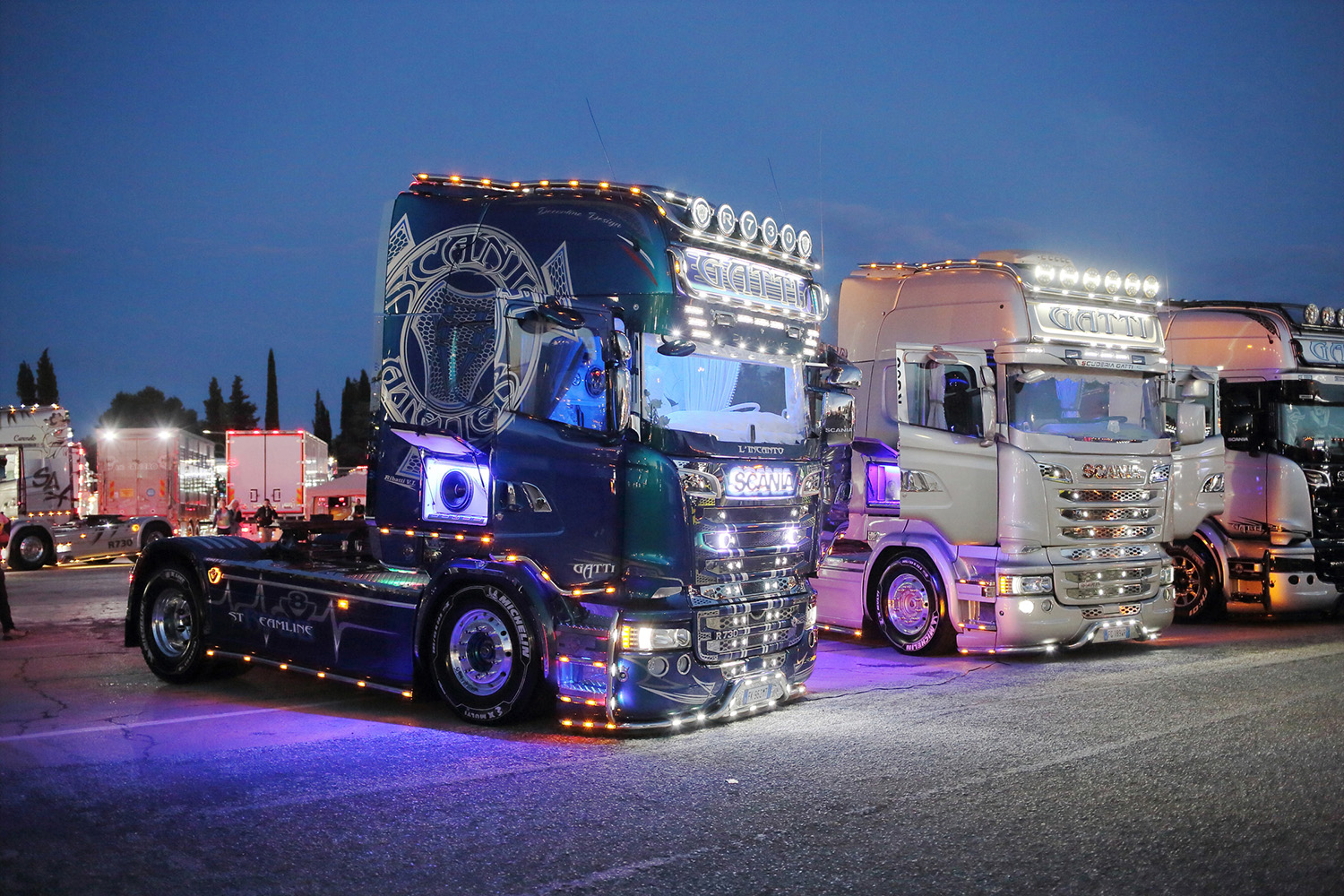 マジで日本はこんなクルマが本当に走ってるのか!?」と海外でも話題！ 超一流ブランドも熱視線を送る「デコトラ」の活躍にむしろ日本人がビックリ WEBCARTOP ｄメニューニュース NTTドコモ