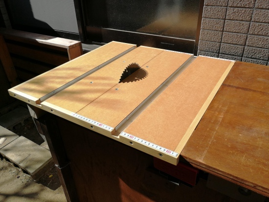 4,200円のマイターゲージ！安いので自作テーブルソーに最適！正確な加工が出来る！DIY大きすぎないマイターゲージ