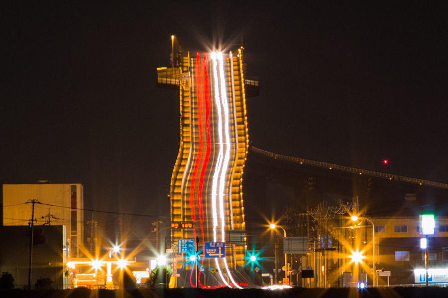 ベタ踏み坂」こと江島大橋が壁のように見える場所まで行ってきた - GIGAZINE