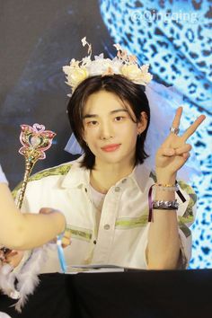 サイン会 参考」のアイデア 31 件イ・ミンホ, サイン会, スキズ リノ