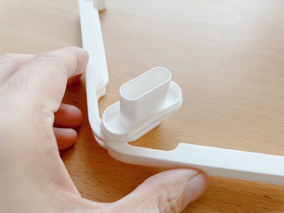 小さなストレス解消 保存も計量も1個で完結！ セリア「注ぎ口付き袋クリップ」が超便利デスPouch ポーチ