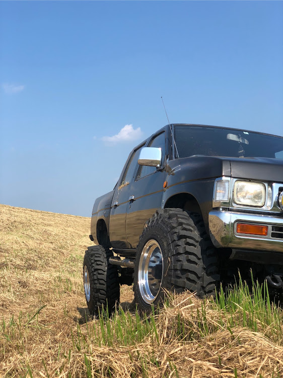 ダットサン・トラック4WD名車文化研究所