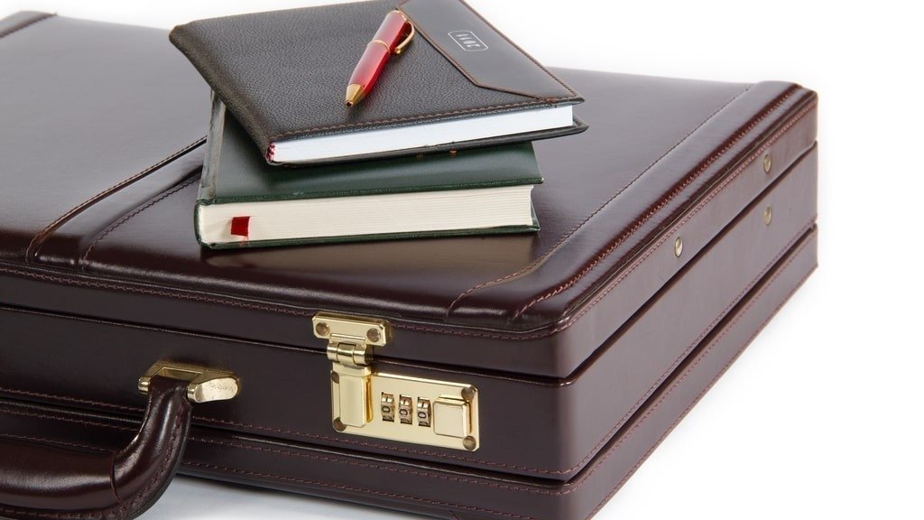 個人事業主はスーツ代を経費に落とせる？仕訳方法や注意点