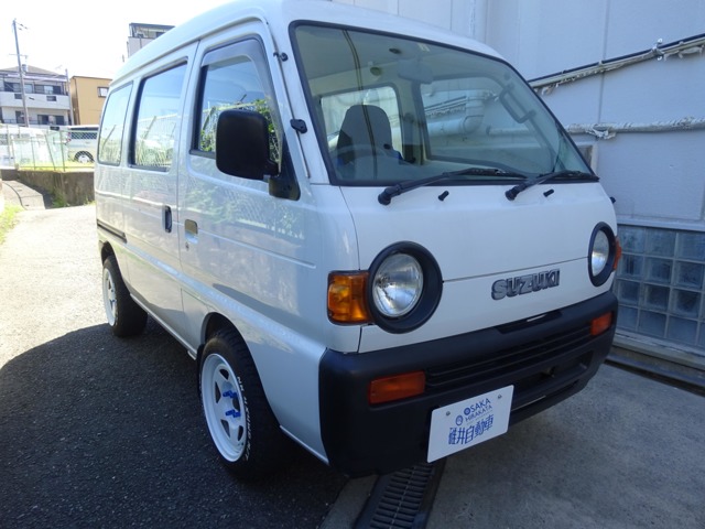 本日の納車はレトロなエブリイワゴンです。 丸目の可愛らしいエブリイが完成しました。 ホイールとの相性も抜群ですね！！Ｓ様、この度は誠にありがとうございました。オートヨotoyoエブリイエブリイワゴンエブリィエブリーda17da17wエブリイカスタム