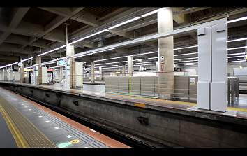 鉄道ホームドアまとめ！メーカーはどこ？ 2025年最新鉄道プレス