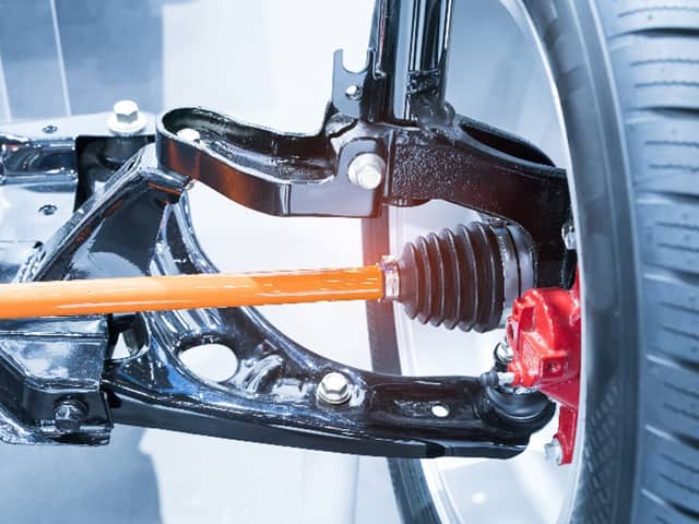 クルマのスタビライザーの意味や効果は？ 交換は必要？AUTO MESSE WEB オートメッセウェブ～カスタム・アウトドア・福祉車両・モータースポーツなどのカーライフ情報が満載～