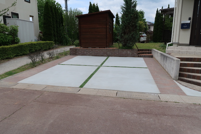 写真付き 駐車場の目地をおしゃれに！人気デザイン施工例とDIYの注意点