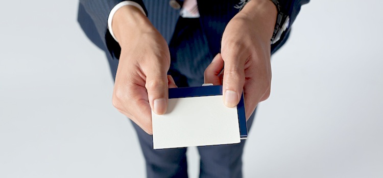 名刺は色で伝えたいイメージを強調しよう！東京名刺センター東京オフィスサービス