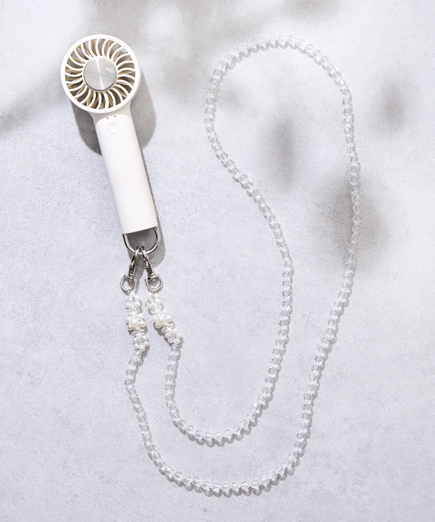 ミニハンディファン 超小型 手持ち ポーチにも入るコンパクトサイズ ストラップ付 パステルカラー 3段階の風力調節 持ち運び キッズ 子ども用プレゼントにも ホワイト ピンク パープル イエロー GH-FANHHQ