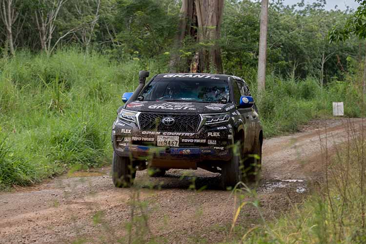 Mercedes-Benz THE EXPERIENCEARCHIVE : J-WAVE 81.3 FM RADIO