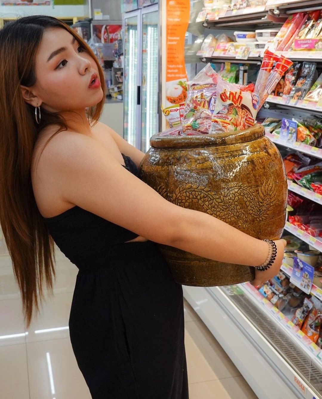 タイの小売業者、1月1日から、店頭でのプラスチック製レジ袋を全廃へ足並みそろえる。年間20％のプラスチック使用量削減目指す。法規制に先行 RIEF一般社団法人環境金融研究機構