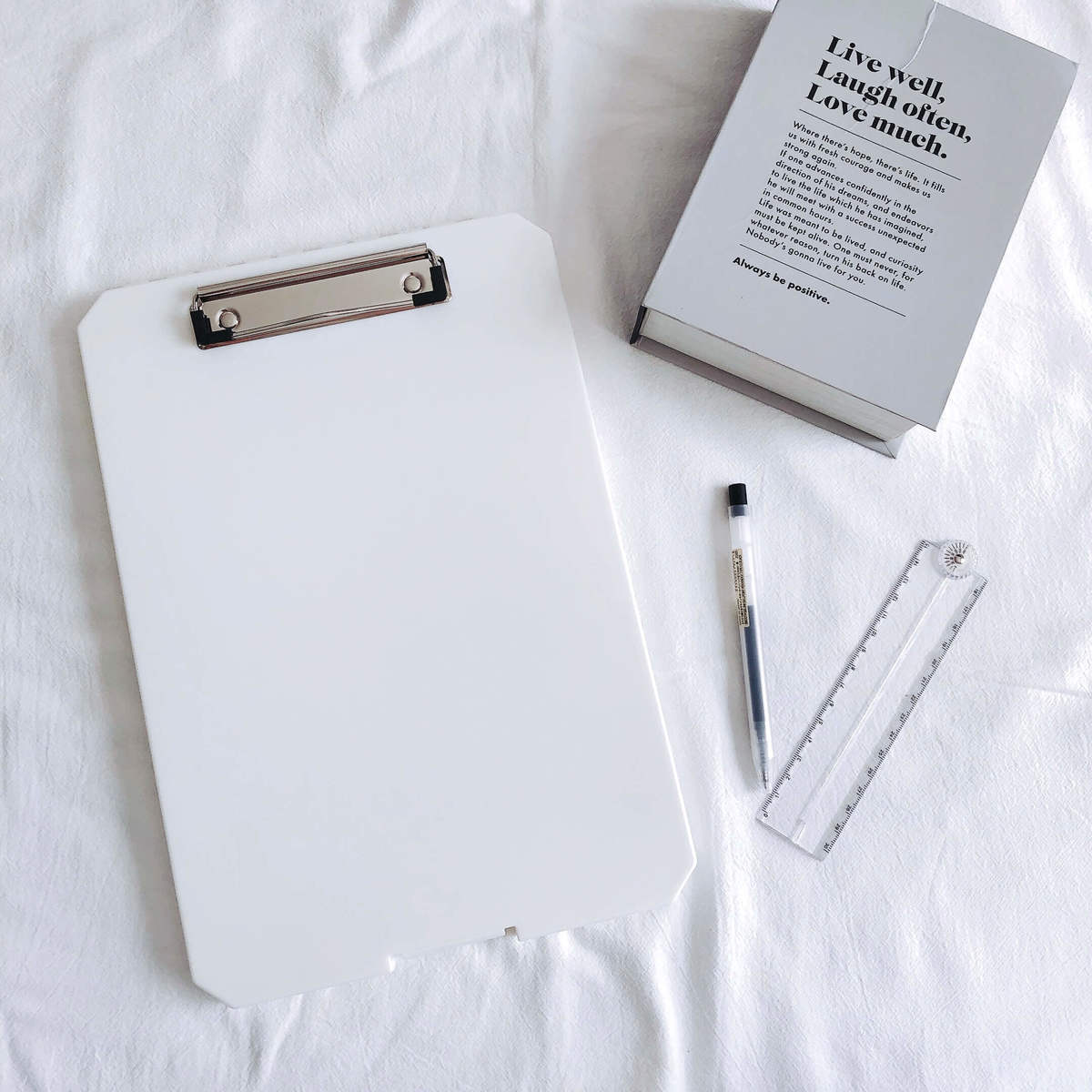 レビュー クリップボード A4横 は100均で十分 勉強・アイデア整理 なもろぐ