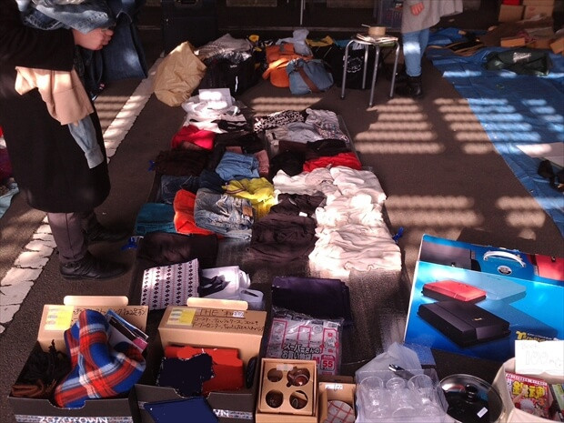 フリーマーケットの陳列のコツ！売れないものは？初めてのフリマで失敗しない方法 - りんごママの子育て＆防災ブログ