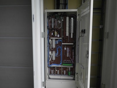 弱電工事 電気錠設備設置工事 - 電気設備工事ならT-Engineering T-エンジニアリング へ