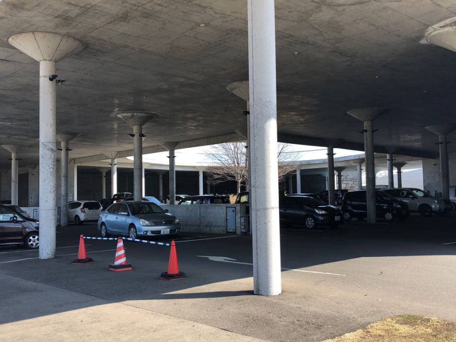 冬の札幌を満喫！ガラスのピラミッドのモエレ沼公園deのんびりスノーシューツアーアクティビティジャパン