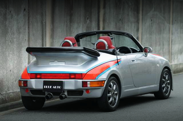 今年のテーマはなんとダイハツ コペン をベースに、伝説の ポルシェ 911 カレラ RSR 風へ大胆カスタム！！細部までこだわり抜いたデザインと技術を詰め込み、唯一無二の一台を製作中です。 完成車両は、来年2月に開催される 大阪オートメッセ2026に出展予定！！ 最新